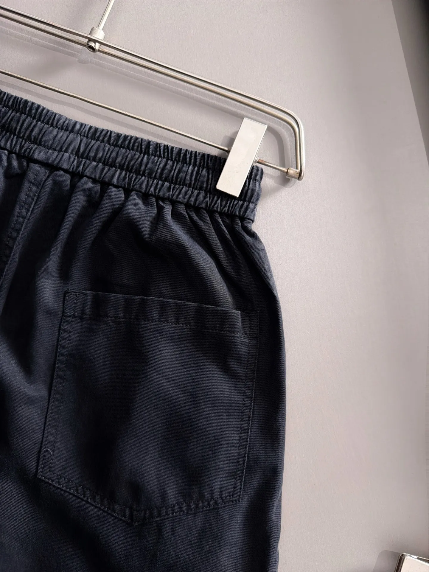Crocodile 2026 spring and summer New Arrival elastic band casual shorts, counter-customized fabric Breathable, high comfort, impeccable details, brand element design concept, reflecting high quality. It feels delicate and soft! It presents a casual cut and the upper body shape is great! Sizes:S-2XL